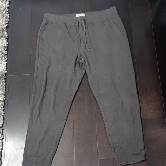 Lou & Grey size Large Woman’s camo color Jogger Pants - Picture 1 of 8